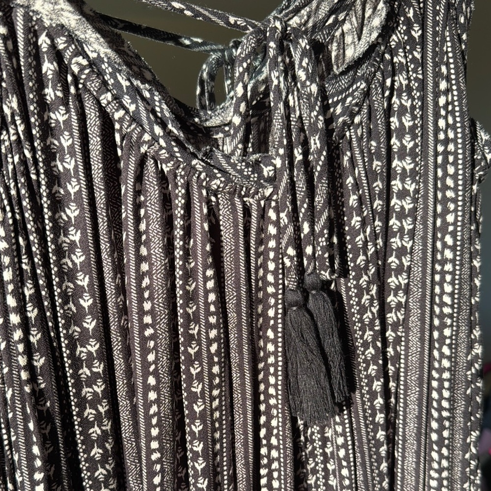 Chic Black and White Striped Jumpsuit - Picture 3 of 3